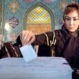 Le grandi manovre per le elezioni presidenziali in Iran, previste per il 14 giugno, dopo due mandati quadriennali di Mahmoud Ahmadinejad, sono iniziate alla fine del 2012, in dicembre, quando il Parlamento ha approvato un nuovo regolamento per le candidature che introduce […]